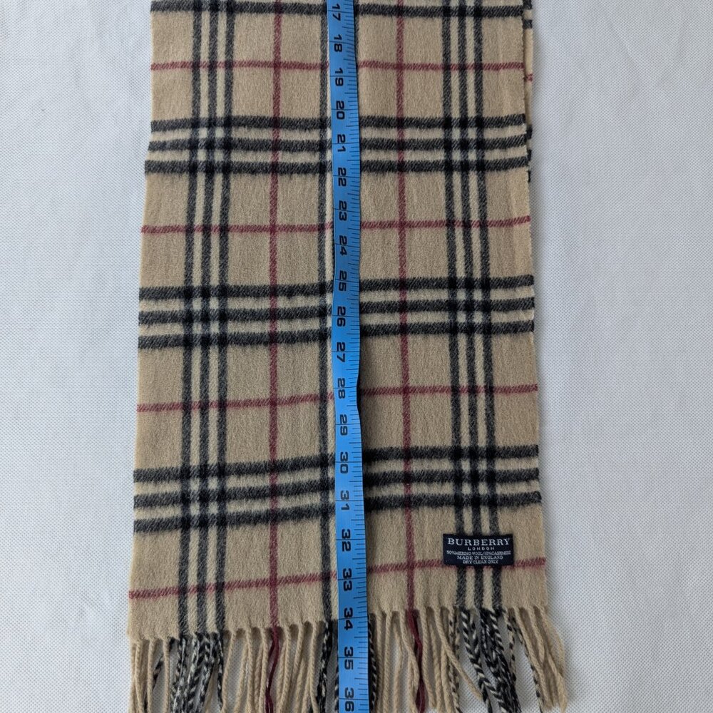 Burberry Scarf Beige – Unisex Check – Pre-Loved - 10 Cashmere 90 Merino wool - Picture 6 of 7